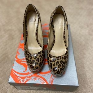 Kelsi Dagger patent leopard print pumps